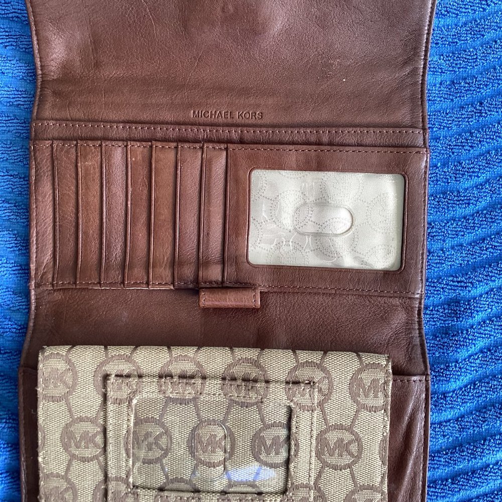 Purse & Wallet - Picture 3 of 3